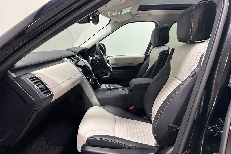 2025 (74) LAND ROVER DISCOVERY 3.0 D350 Dynamic SE 5dr Auto 5209508