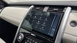 2025 (74) LAND ROVER DISCOVERY 3.0 D350 Dynamic SE 5dr Auto 5209540