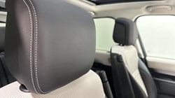 2025 (74) LAND ROVER DISCOVERY 3.0 D350 Dynamic SE 5dr Auto 5209526
