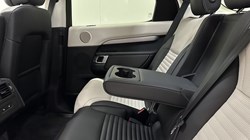 2025 (74) LAND ROVER DISCOVERY 3.0 D350 Dynamic SE 5dr Auto 5209548