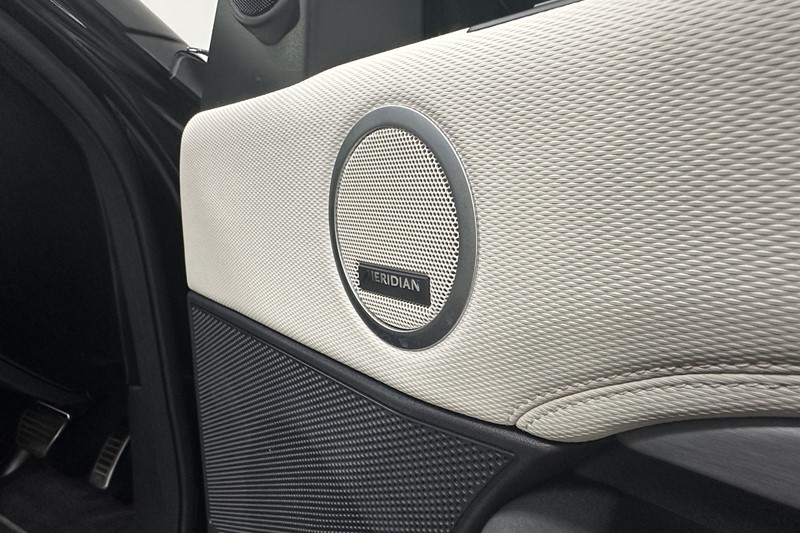 2025 (74) LAND ROVER DISCOVERY 3.0 D350 Dynamic SE 5dr Auto 5209521