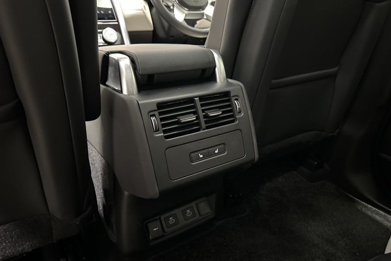 2025 (74) LAND ROVER DISCOVERY 3.0 D350 Dynamic SE 5dr Auto 5209549