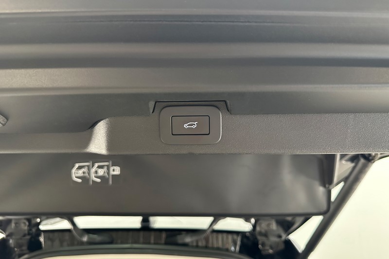 2025 (74) LAND ROVER DISCOVERY 3.0 D350 Dynamic SE 5dr Auto 5209555