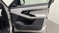 2020 (20) LAND ROVER RANGE ROVER EVOQUE 2.0 D180 R-Dynamic SE 5dr Auto 5350641