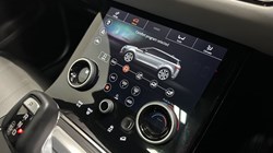 2020 (20) LAND ROVER RANGE ROVER EVOQUE 2.0 D180 R-Dynamic SE 5dr Auto 5350655