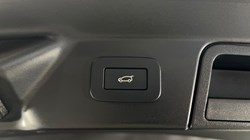 2023 (23) LAND ROVER RANGE ROVER VELAR 2.0 P250 R-Dynamic S 5dr Auto 5210931