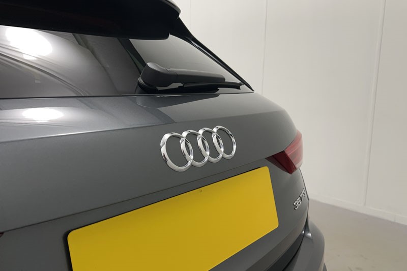 2024 (24) AUDI Q3 35 TFSI S Line 5dr S Tronic [Leather] 5213786