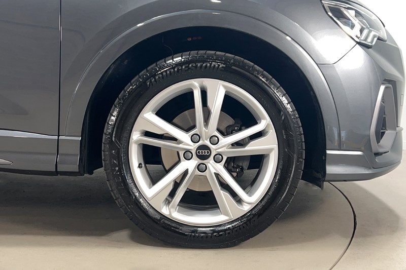 2024 (24) AUDI Q3 35 TFSI S Line 5dr S Tronic [Leather] 5213748
