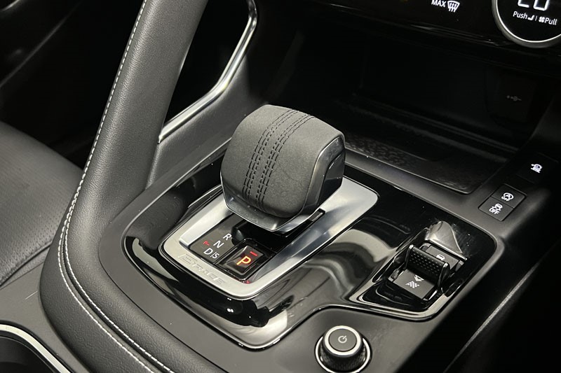 2024 (73) JAGUAR E-PACE 2.0 D200 R-Dynamic SE Black 5dr Auto 5216798