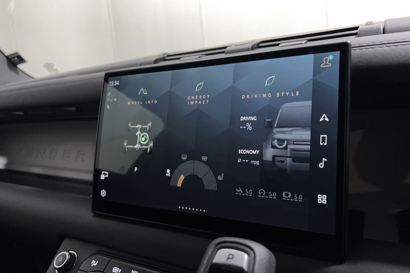 2025 (25) LAND ROVER COMMERCIAL DEFENDER 3.0 D250 Hard Top X-Dynamic SE Auto [3 Seat] 5212556