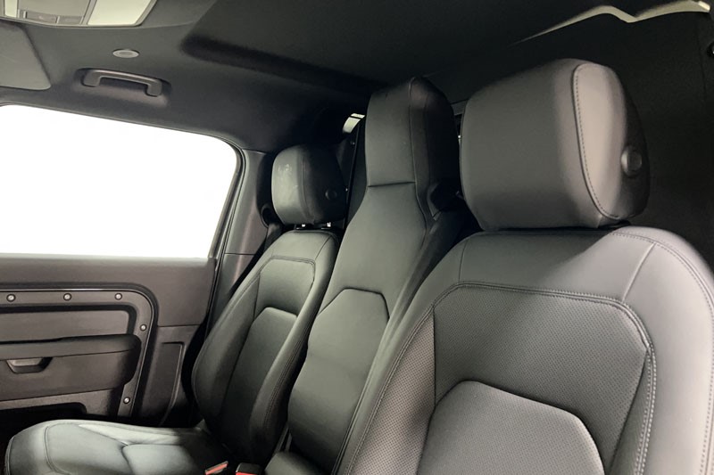 2025 (25) LAND ROVER COMMERCIAL DEFENDER 3.0 D250 Hard Top X-Dynamic SE Auto [3 Seat] 5212566