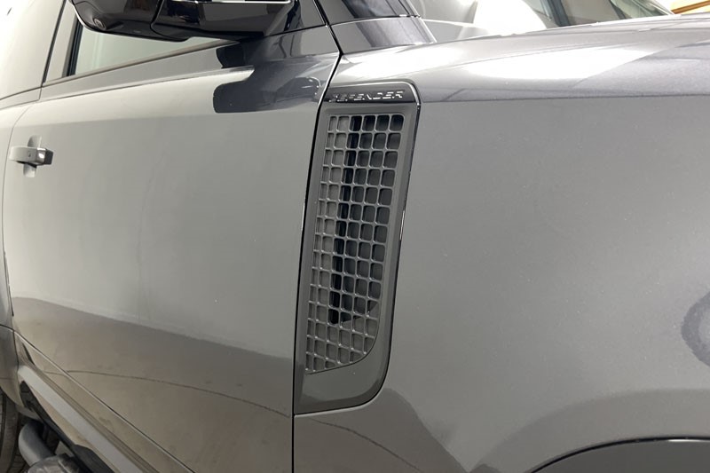 2025 (25) LAND ROVER COMMERCIAL DEFENDER 3.0 D250 Hard Top X-Dynamic SE Auto [3 Seat] 5212574