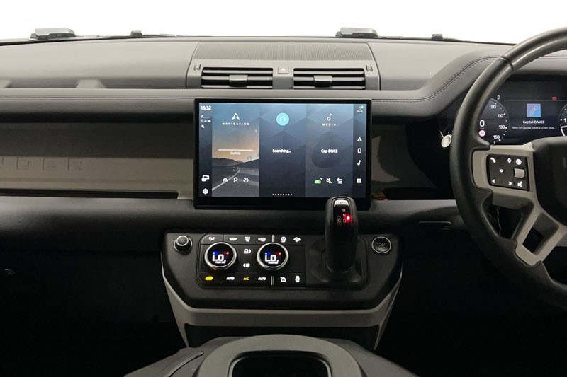 2025 (25) LAND ROVER COMMERCIAL DEFENDER 3.0 D250 Hard Top X-Dynamic SE Auto [3 Seat] 5212534