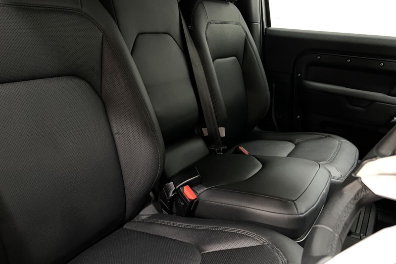 2025 (25) LAND ROVER COMMERCIAL DEFENDER 3.0 D250 Hard Top X-Dynamic SE Auto [3 Seat] 5212545