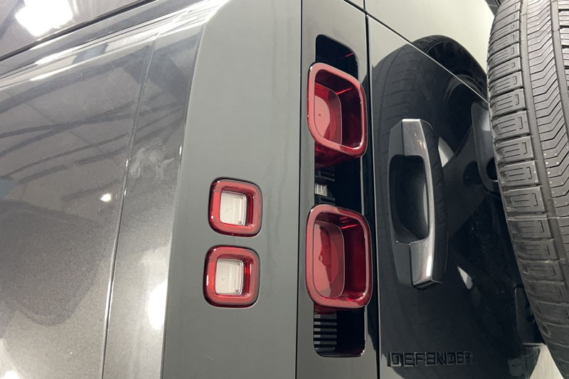 2025 (25) LAND ROVER COMMERCIAL DEFENDER 3.0 D250 Hard Top X-Dynamic SE Auto [3 Seat] 5212567