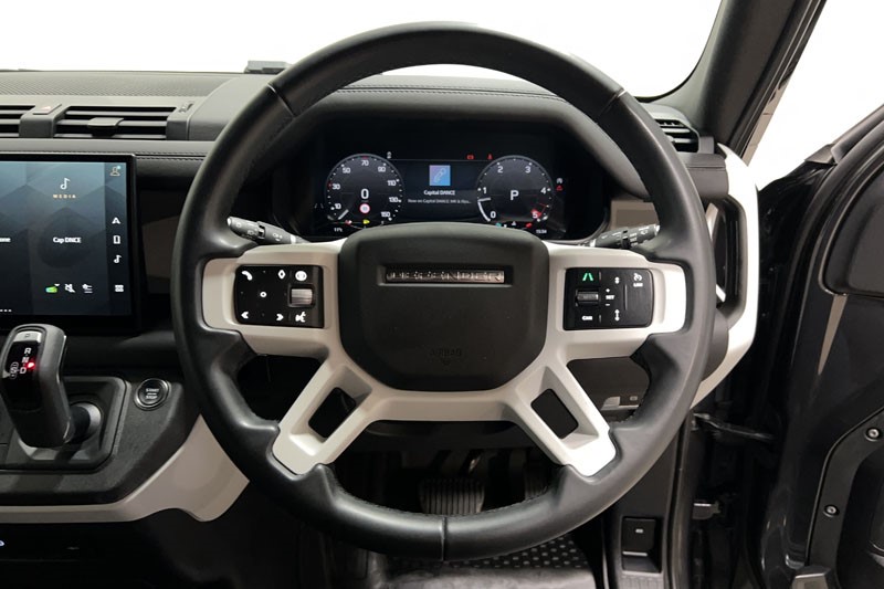 2025 (25) LAND ROVER COMMERCIAL DEFENDER 3.0 D250 Hard Top X-Dynamic SE Auto [3 Seat] 5212547