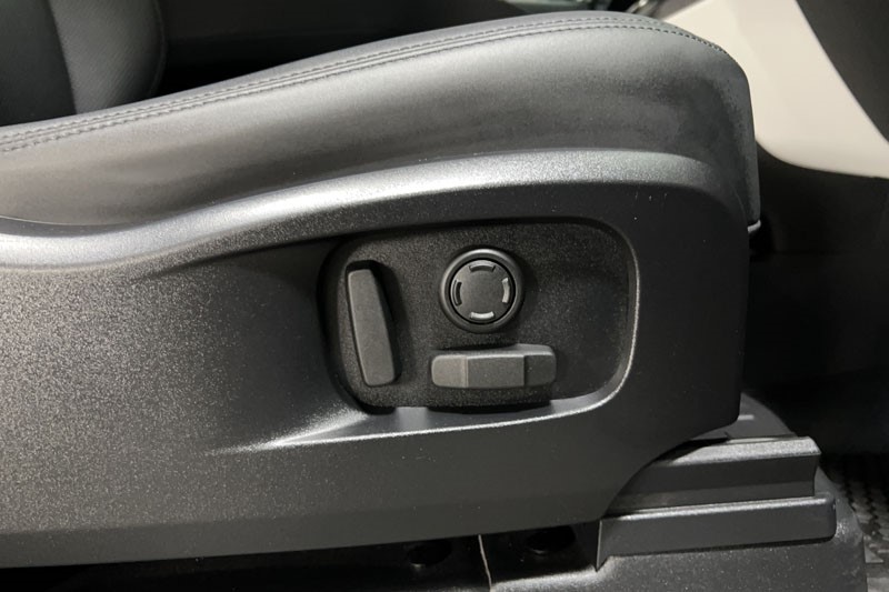 2025 (25) LAND ROVER COMMERCIAL DEFENDER 3.0 D250 Hard Top X-Dynamic SE Auto [3 Seat] 5212538