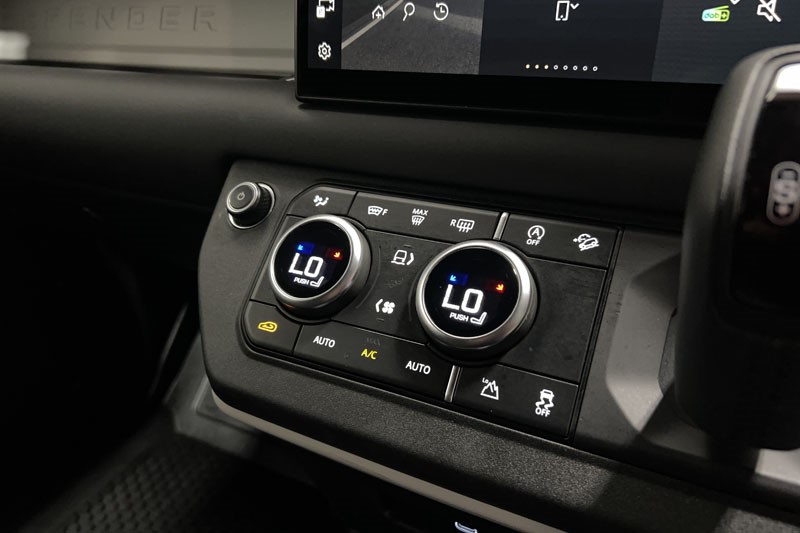 2025 (25) LAND ROVER COMMERCIAL DEFENDER 3.0 D250 Hard Top X-Dynamic SE Auto [3 Seat] 5212552