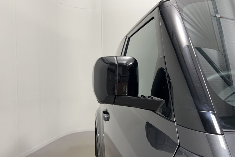 2025 (25) LAND ROVER COMMERCIAL DEFENDER 3.0 D250 Hard Top X-Dynamic SE Auto [3 Seat] 5212573