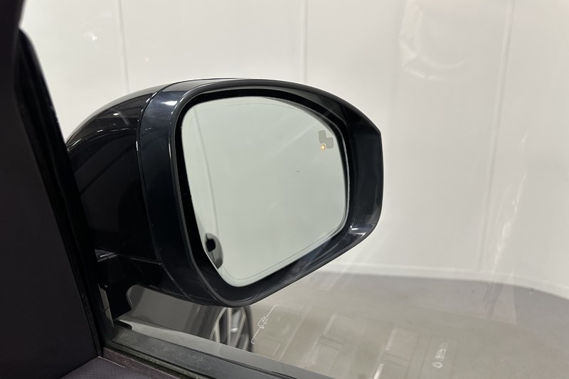 2023 (23) LAND ROVER DISCOVERY 3.0 D300 R-Dynamic SE 5dr Auto 5254783