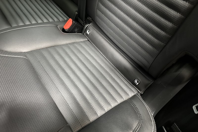 2023 (23) LAND ROVER DISCOVERY 3.0 D300 R-Dynamic SE 5dr Auto 5254812