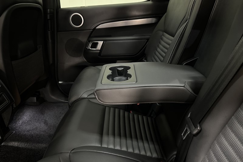 2023 (23) LAND ROVER DISCOVERY 3.0 D300 R-Dynamic SE 5dr Auto 5254814