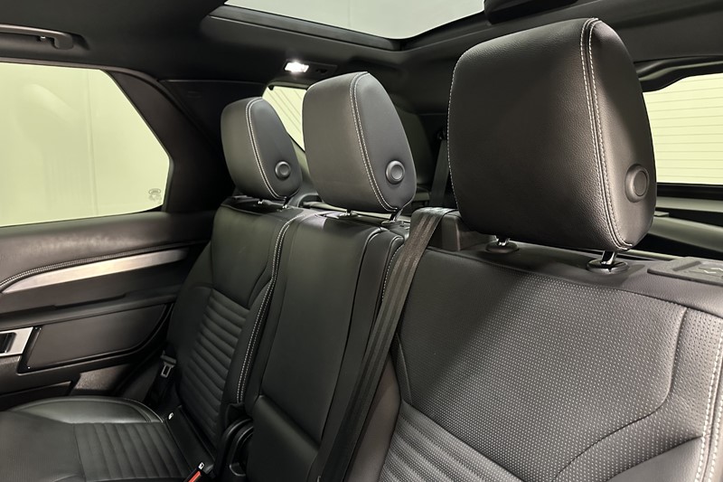 2023 (23) LAND ROVER DISCOVERY 3.0 D300 R-Dynamic SE 5dr Auto 5254813