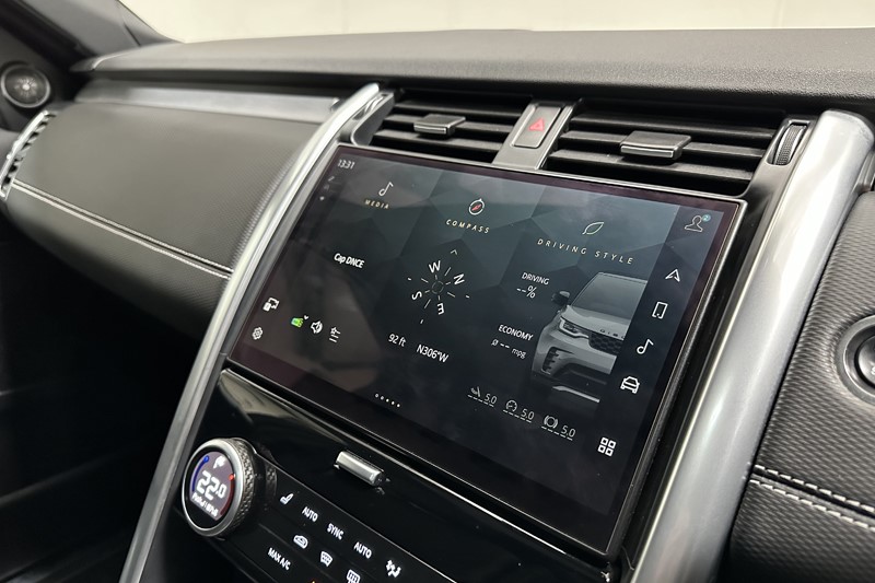 2023 (23) LAND ROVER DISCOVERY 3.0 D300 R-Dynamic SE 5dr Auto 5254796