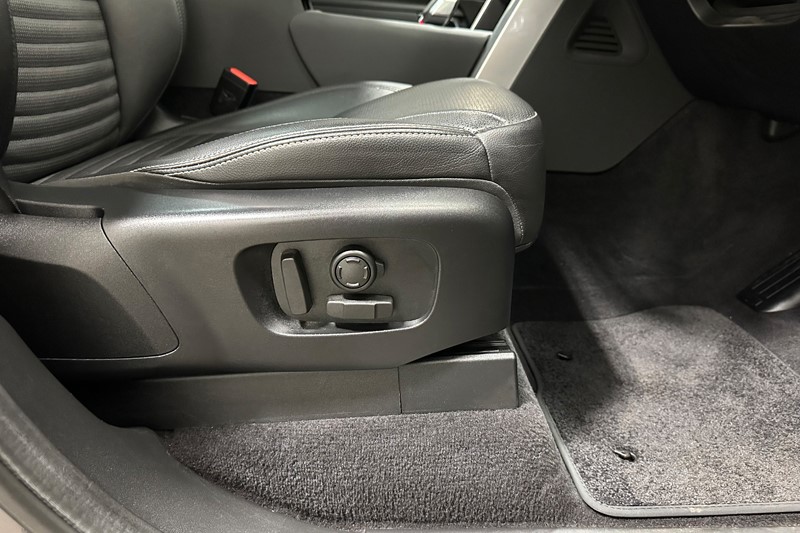 2023 (23) LAND ROVER DISCOVERY 3.0 D300 R-Dynamic SE 5dr Auto 5254787