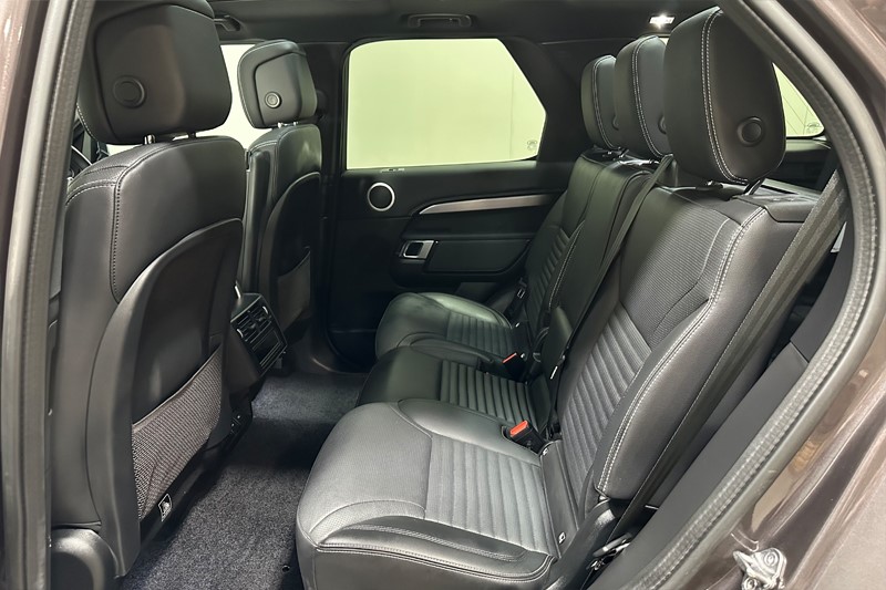 2023 (23) LAND ROVER DISCOVERY 3.0 D300 R-Dynamic SE 5dr Auto 5254773