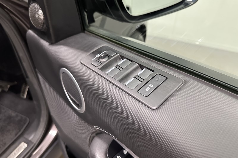 2023 (23) LAND ROVER DISCOVERY 3.0 D300 R-Dynamic SE 5dr Auto 5254785