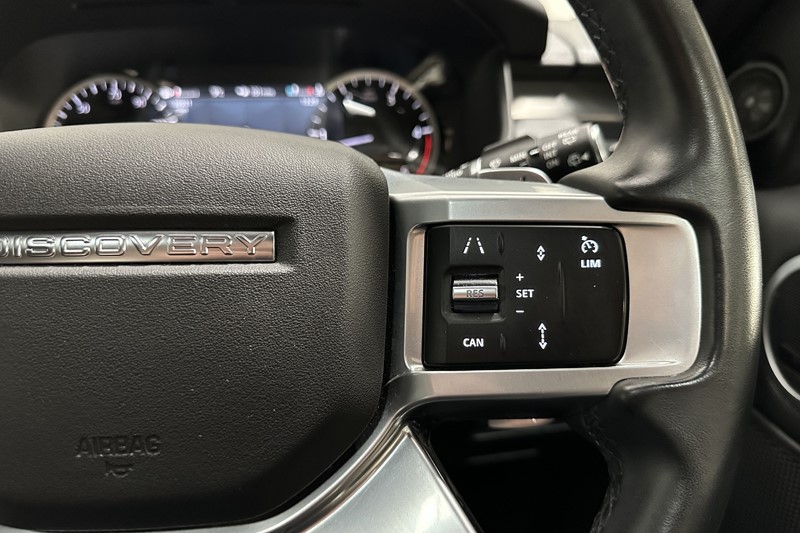 2023 (23) LAND ROVER DISCOVERY 3.0 D300 R-Dynamic SE 5dr Auto 5254791