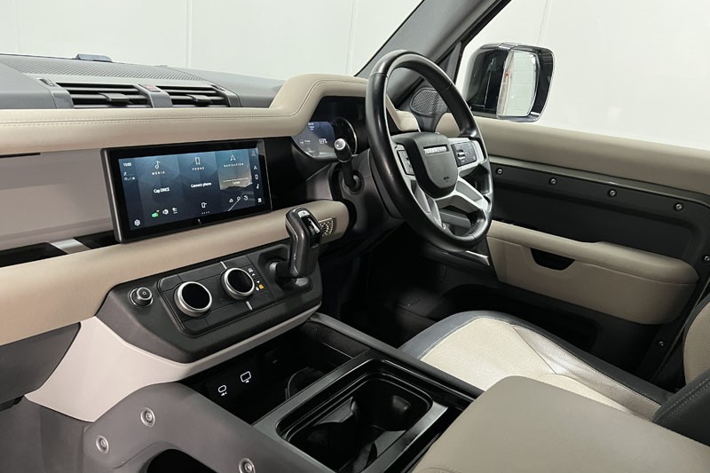 2022 (22) LAND ROVER DEFENDER 2.0 P400e X-Dynamic S 110 5dr Auto 5225860