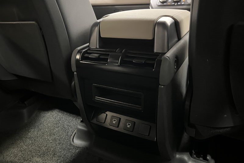 2022 (22) LAND ROVER DEFENDER 2.0 P400e X-Dynamic S 110 5dr Auto 5225841