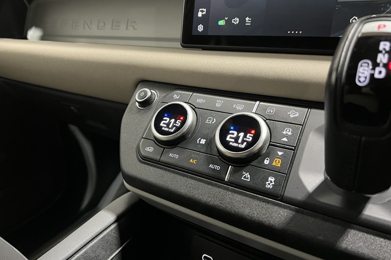 2022 (22) LAND ROVER DEFENDER 2.0 P400e X-Dynamic S 110 5dr Auto 5225851