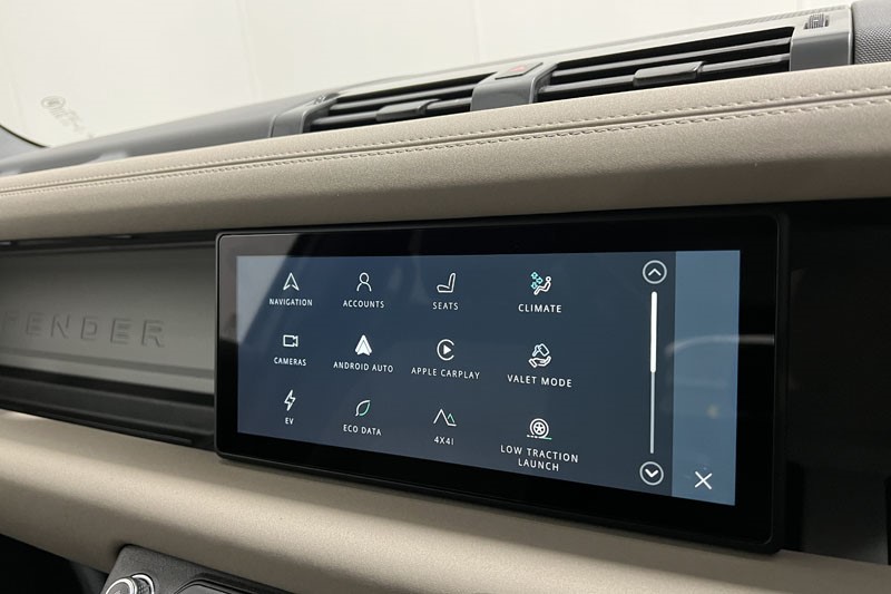 2022 (22) LAND ROVER DEFENDER 2.0 P400e X-Dynamic S 110 5dr Auto 5225856