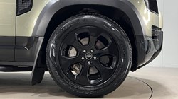 2022 (22) LAND ROVER DEFENDER 2.0 P400e X-Dynamic S 110 5dr Auto 5225837