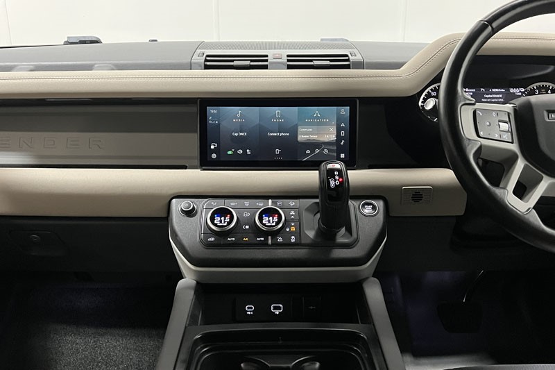 2022 (22) LAND ROVER DEFENDER 2.0 P400e X-Dynamic S 110 5dr Auto 5225839