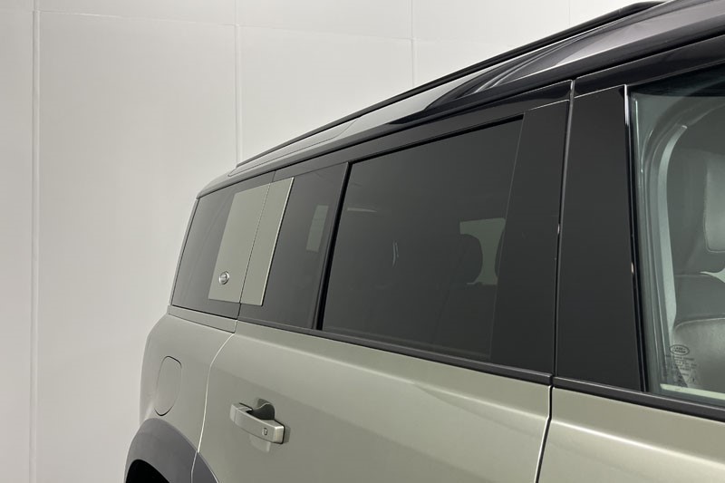 2022 (22) LAND ROVER DEFENDER 2.0 P400e X-Dynamic S 110 5dr Auto 5225867