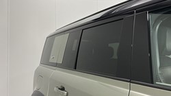 2022 (22) LAND ROVER DEFENDER 2.0 P400e X-Dynamic S 110 5dr Auto 5225867