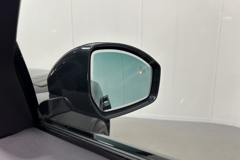 2024 (24) LAND ROVER RANGE ROVER VELAR 2.0 D200 MHEV Dynamic SE 5dr Auto 5227708