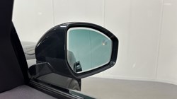 2024 (24) LAND ROVER RANGE ROVER VELAR 2.0 D200 MHEV Dynamic SE 5dr Auto 5227708