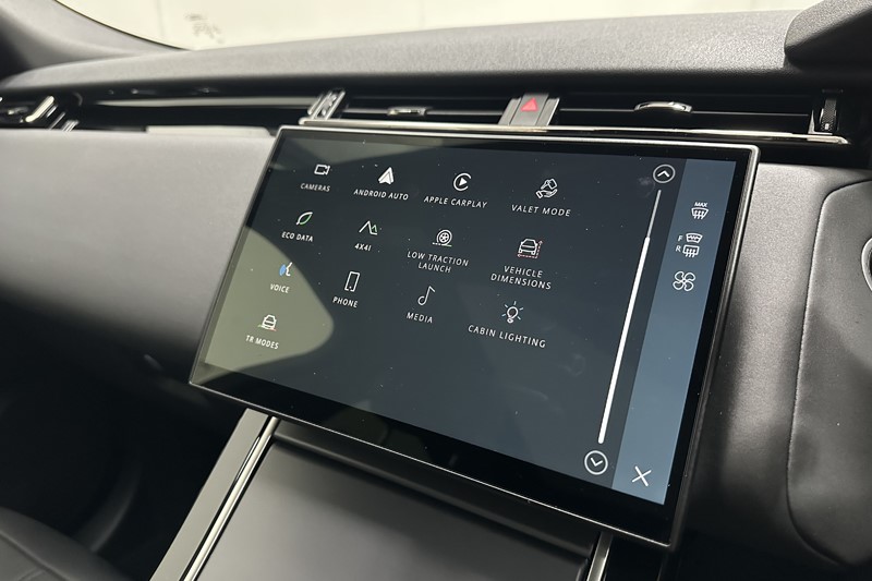 2024 (24) LAND ROVER RANGE ROVER VELAR 2.0 D200 MHEV Dynamic SE 5dr Auto 5227724