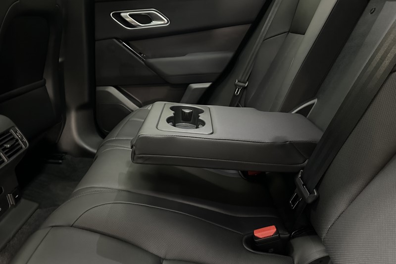 2024 (24) LAND ROVER RANGE ROVER VELAR 2.0 D200 MHEV Dynamic SE 5dr Auto 5227733