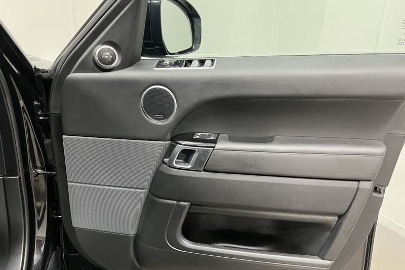 2022 (22) LAND ROVER RANGE ROVER SPORT 3.0 D300 HSE Dynamic Black 5dr Auto 5242075