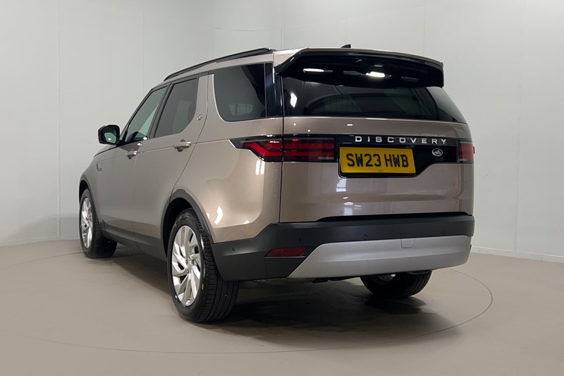 2023 (23) LAND ROVER DISCOVERY 3.0 D300 S 5dr Auto 1