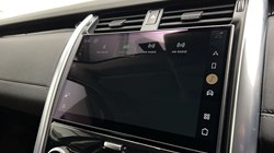 2023 (23) LAND ROVER DISCOVERY 3.0 D300 S 5dr Auto 5225600