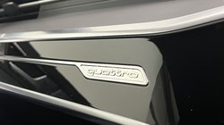 2019 (19) AUDI A7 50 TDI Quattro S Line 5dr Tip Auto 5252925