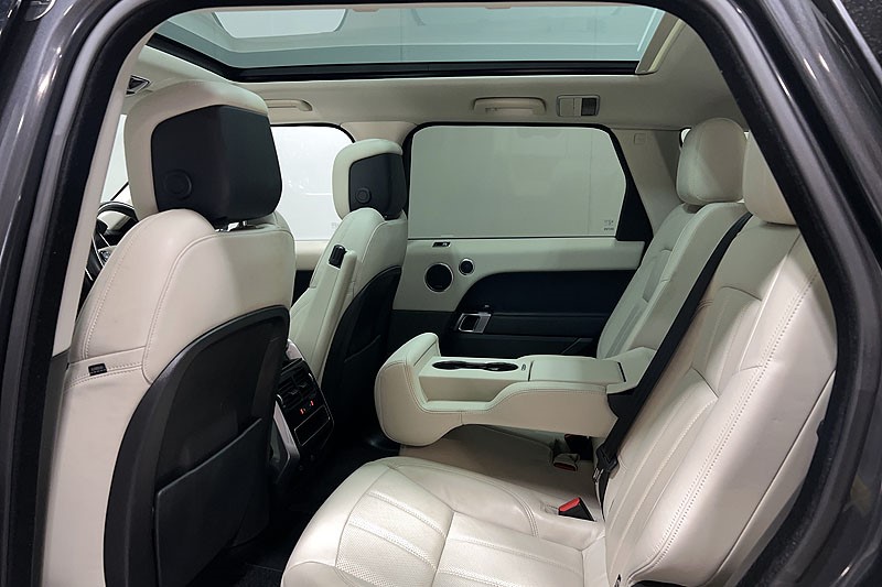 2022 (22) LAND ROVER RANGE ROVER SPORT 3.0 D300 HSE Silver 5dr Auto 5236969