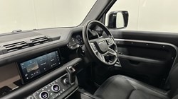 2024 (24) LAND ROVER DEFENDER 3.0 D250 X-Dynamic SE 110 5dr Auto 5230746